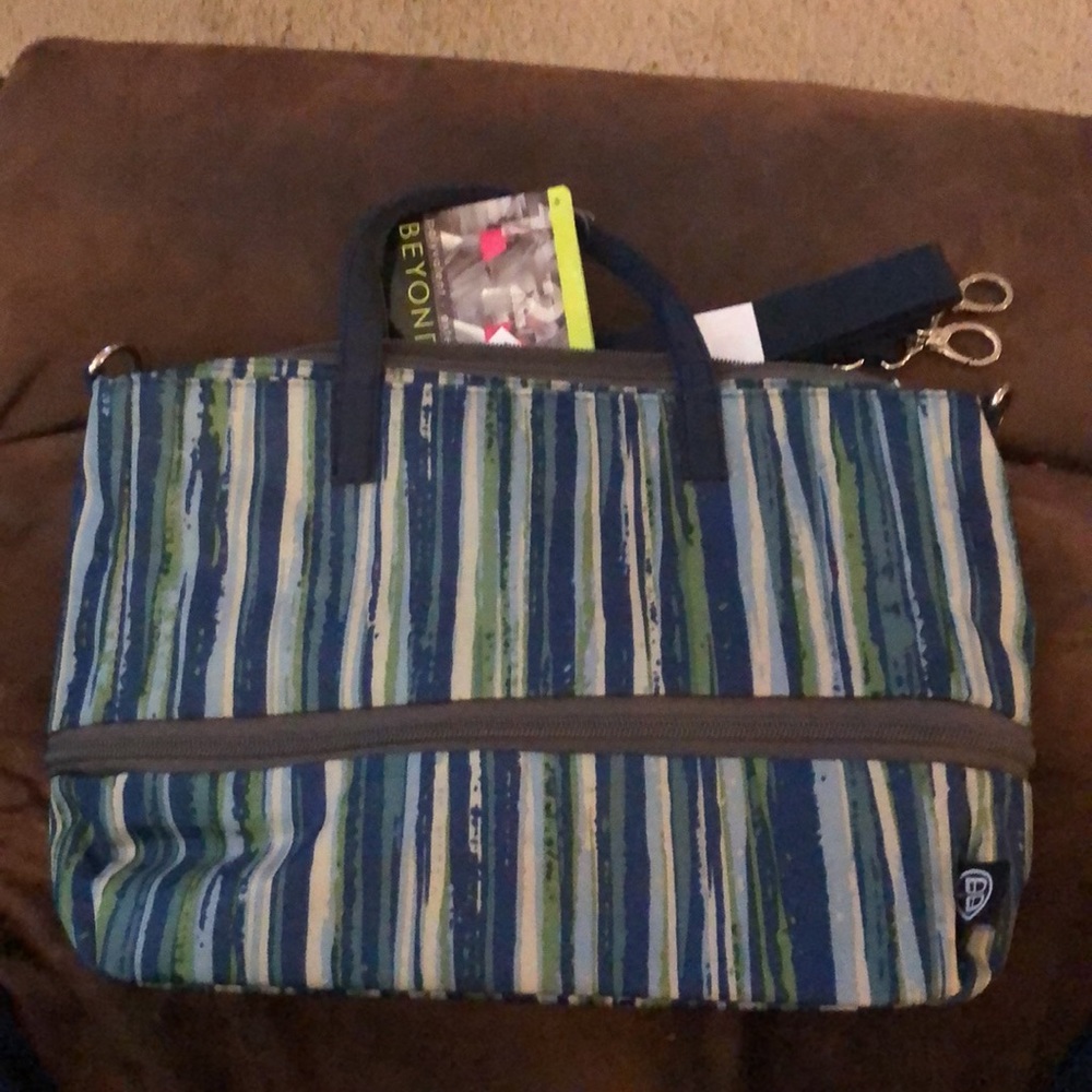 Expandable bag/Beyond a Bag